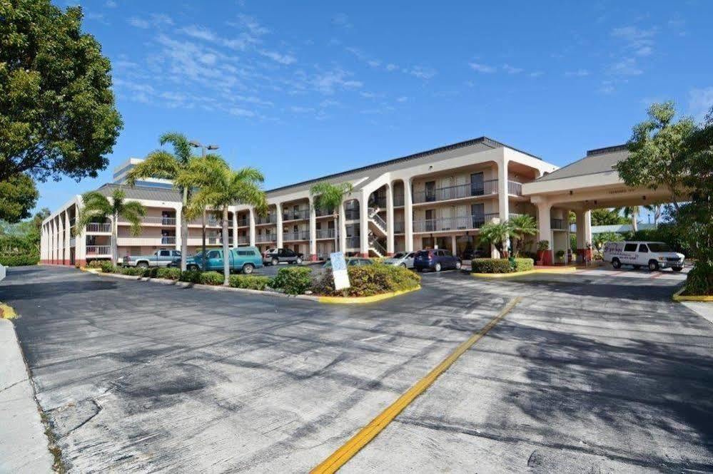 Quality Inn Palm Beach International Airport West Palm Beach Exteriér fotografie